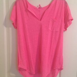 Lilly Pulitzer Tee Vneck
